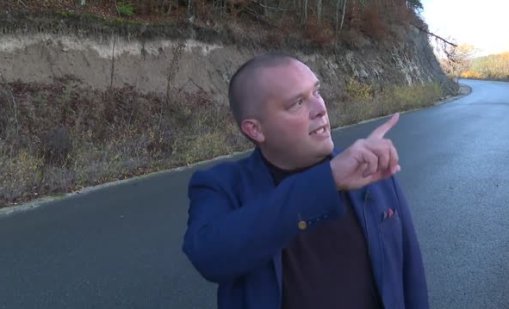 Хванато в кадър от ученик: Малко мече на пътя край Велинград ВИДЕО