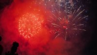 Заради пожарите забраниха фойерверките в Истанбул