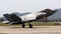 Намалява ли наполовина Пентагонът поръчките си за F-35A, за да плати за F-47?