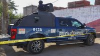 Десет убити при стрелба в дом в Мексико