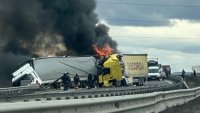 ТИР-ове се сблъскаха и пламнаха на Северната скоростна тангента ВИДЕО