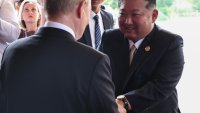 Ким Чен Ун показа луксозен часовник в Китай, каква е цената му? 