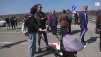 Протест блокира Е-79 заради разбит път ВИДЕО