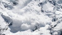 Към скиорите: Висок риск от лавини 