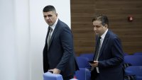 ДБ иска изслушване на шефовете на ДАР и ДАНС за обучавани в България руски военни