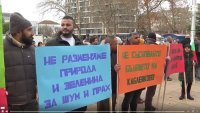 Жители на Каблешково отново на протест заради каменна кариера