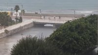  Каталуния под вода: Двама загинаха, издирват изчезнал човек