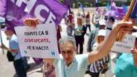Синдикатите протестират пред сградата на МС срещу проектобюджета 