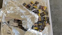 Митничари откриха контрабандни цигари в LED панели на Капитан Андреево