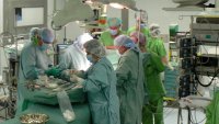 Учени промениха кръвната група на бъбрек и той беше трансплантиран