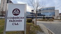 Осъдиха двама на по 4 г. затвор, душили таксиджия, докато го ограбват