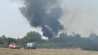 Постройки пламнаха във вилната зона на Мездра