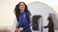 Почти месец след "космическата разходка" на Blue Origin: Каква бе реакцията на звездните среди?