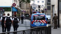 Взрив в жилищна сграда близо до Париж, пострадаха майка и три деца