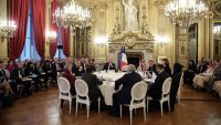 Европа се присъединява към играта с митата за стомана
