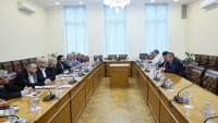 Спешна среща: Пеев изиска подробни доклади за безопасността в жп транспорта