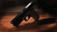 Задържаха младеж за закана с убийство и стрелба срещу двама души 