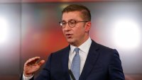 Мицкоски: Бих вписал в конституцията португалците и французите, но не и българите