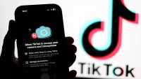 Психолози инициираха петиция с искане да се забрани TikTok в България