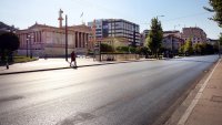 Гърците харчат все повече, но още не са стигнали нивата от 2008 г.