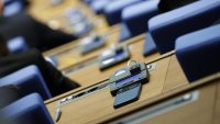 Петима министри на парламентарен контрол в парламента