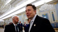 Мъск се присъедини към Тръмп за пищен ВИП обяд в Рияд