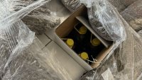 Нелегален цех край София е бълвал фалшив зехтин, спипаха 7 тона
