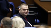 Пеевски за Демерджиев: Нощем вместо за съпругата си, мисли за мен