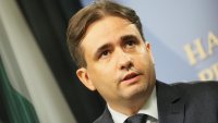 Храст, полицай, глоба... И хоп - МВР дава 125 млн. лв. за нови коли и джипове