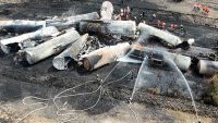 Над 100 м релси липсват след взрива на дизеловите цистерни в Хасковско