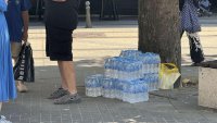 На три точки в София раздават безплатна вода заради жегите