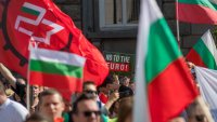 Пред НС: Жива верига срещу еврокомисари, ама еврокомисарите са мираж и ги няма