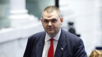 Пеевски сезира прокуратурата за твърденията на министър Демерджиев