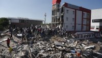 Затрупани хора и най-малко 20 загинали при земетресението в Колумбия (СНИМКИ/ВИДЕО)