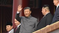 Тройката Путин-Си-Ким провокира, но Тръмп изненада с реакцията си 