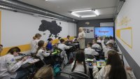 Като безкраен COVID, но с бомби: Заради атаките украинските деца учат онлайн или под земята