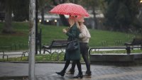 Времето утре без промяна, дъждове с гръмотевици