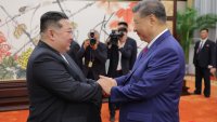 Китай готов да си сътрудничи тясно с КНДР