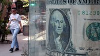 Да живееш на кредит: Ежедневната битка на милиони американци