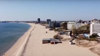 Първите туристи вече са в Слънчев бряг, очаква се кратък сезон