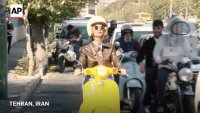 Обществена промяна в Иран: Жените вече карат мотоциклети ВИДЕО
