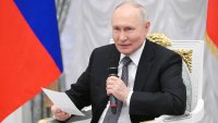 Путин опрощава дългове на войниците в Украйна и семействата им
