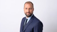 Кметът на "Люлин": Петков поиска да назнача за свой заместник мъжа на Лена Бориславова