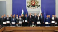 Радев отличи полицаи за разкриване на престъпления с висок обществен риск