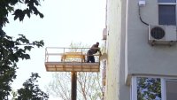 Работник на 35 години падна от петия етаж в Сливен