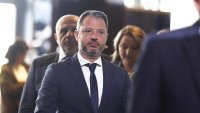 Народното събрание прие оставката на Делян Добрев