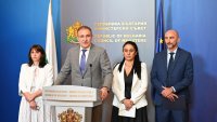 Гуцанов: Извеждат 25 души от дом за възрастни в Бургас