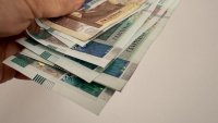 Мъж предаде на полицията 9300 лева, взети от пенсионерка след измама