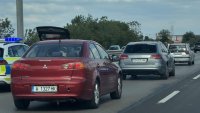 Горските блокират АМ "Тракия" край Пловдив