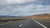 Дори ограничението да е 150 км/ч, шофьорите пак го нарушават 